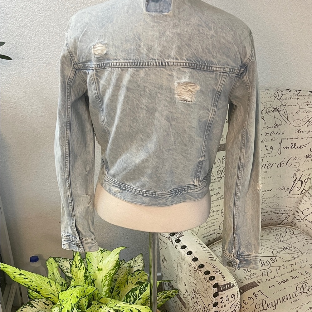 NWT American Eagle Cropped Denim Jacket - Picture 4 of 10